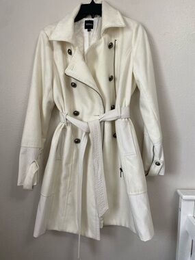 EUC XOXO Women's Cream Double-Breasted Trench Coat Faux Leather details